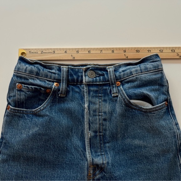 Levi’s Premium Ribcage Straight Ankle Jeans Size 25 Medium Wash - Picture 14 of 14